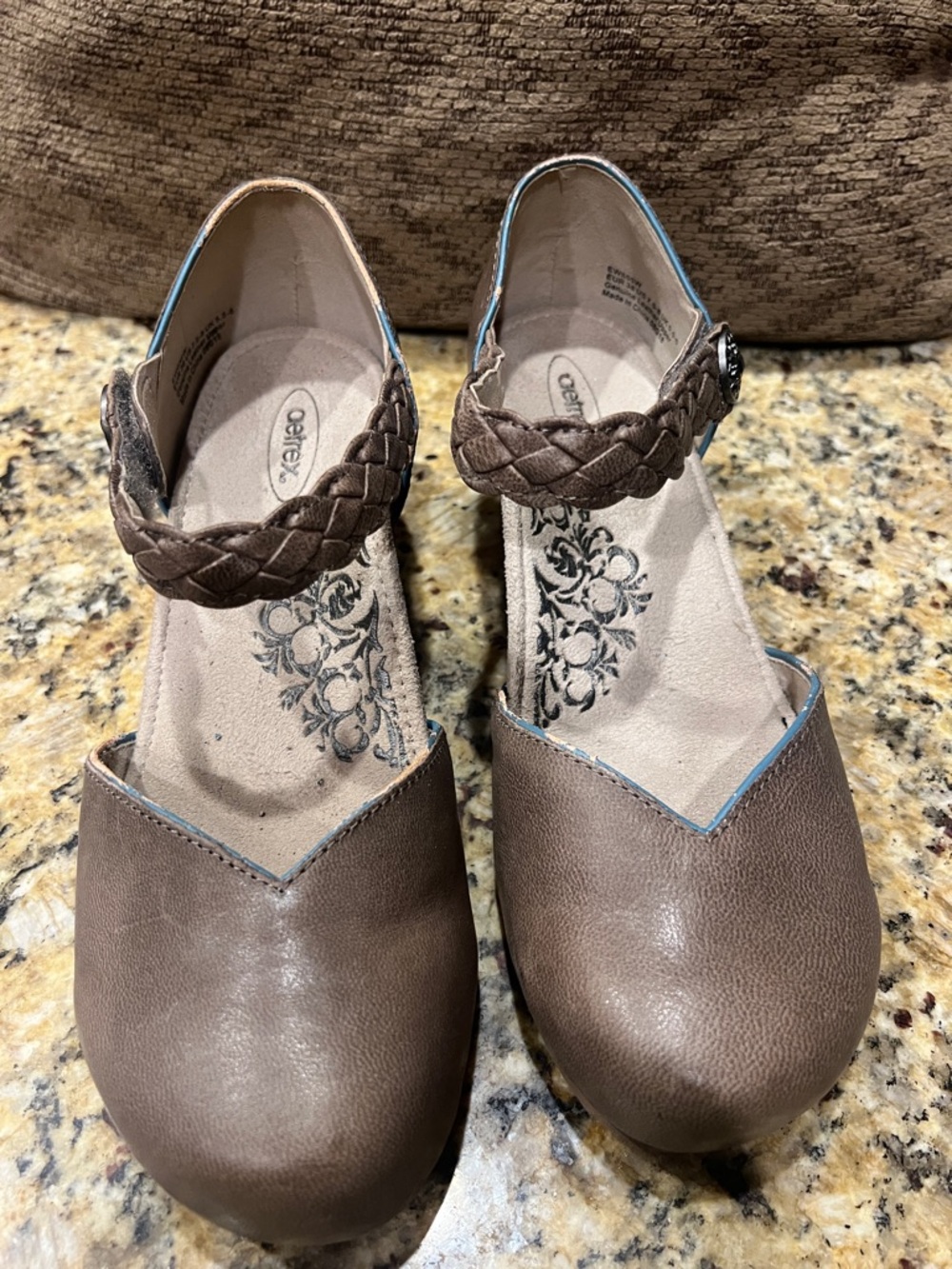 Aetrex Brown Braided-Strap Closed-Toe wedge shoes